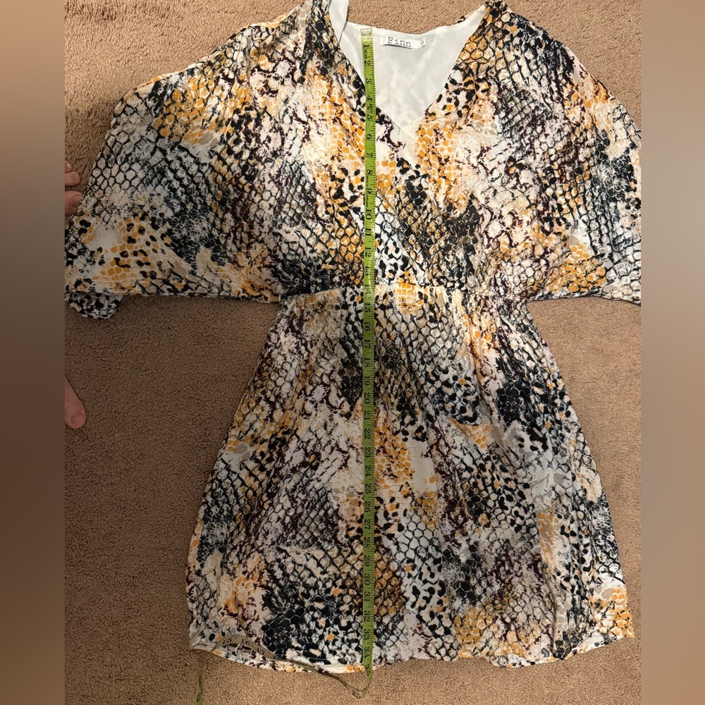 Boutique Dress - Picture 7 of 7